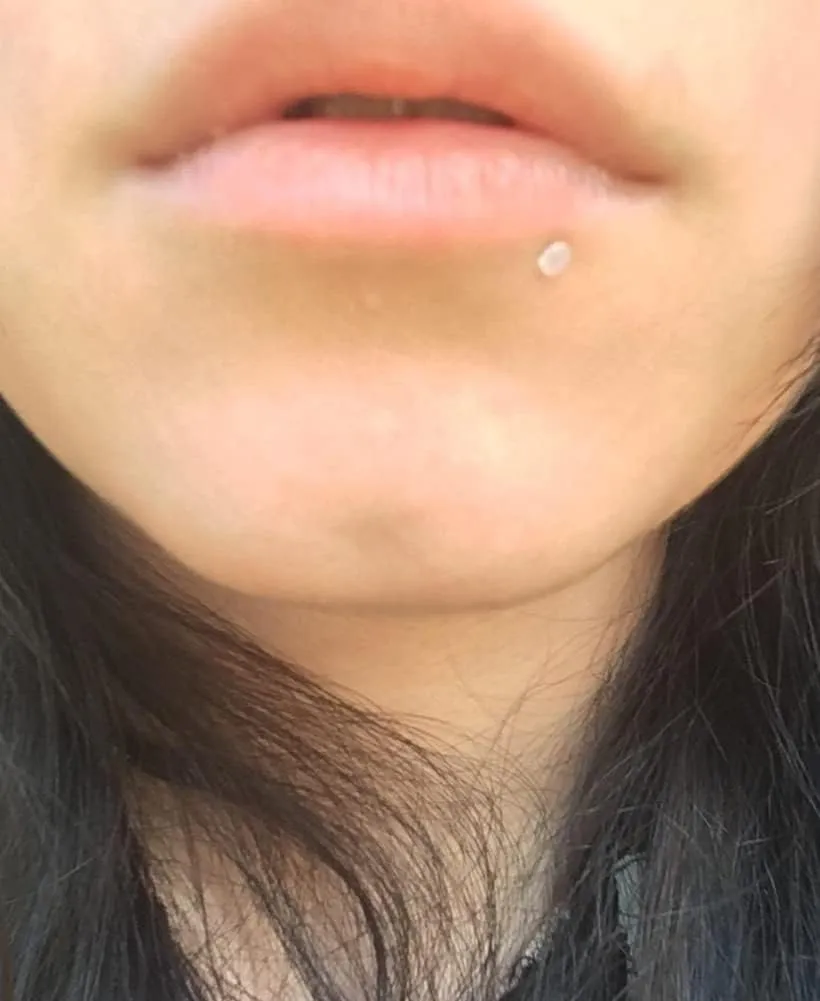 Longita Clear Nose Studs Clear Nose Rings for Work Clear Nose Piercing Plastics Nose Retainer for Surgery Nose Ring Spacers Nose Rings Retainer Septum Retainer Clear Lip Rings Plastic Earrings Studs